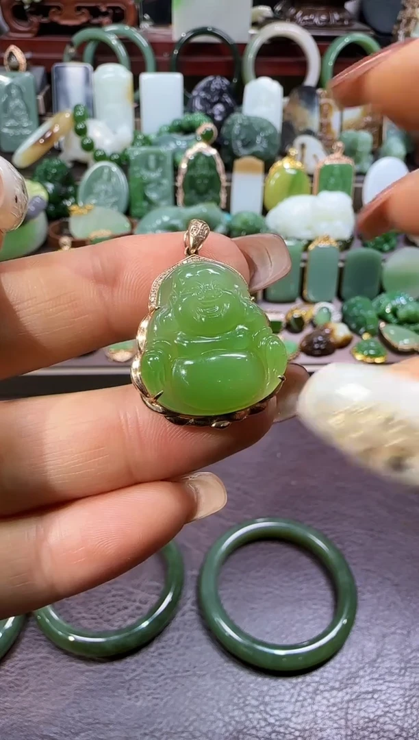 18K金镶嵌和田玉挂件【宏1223】51