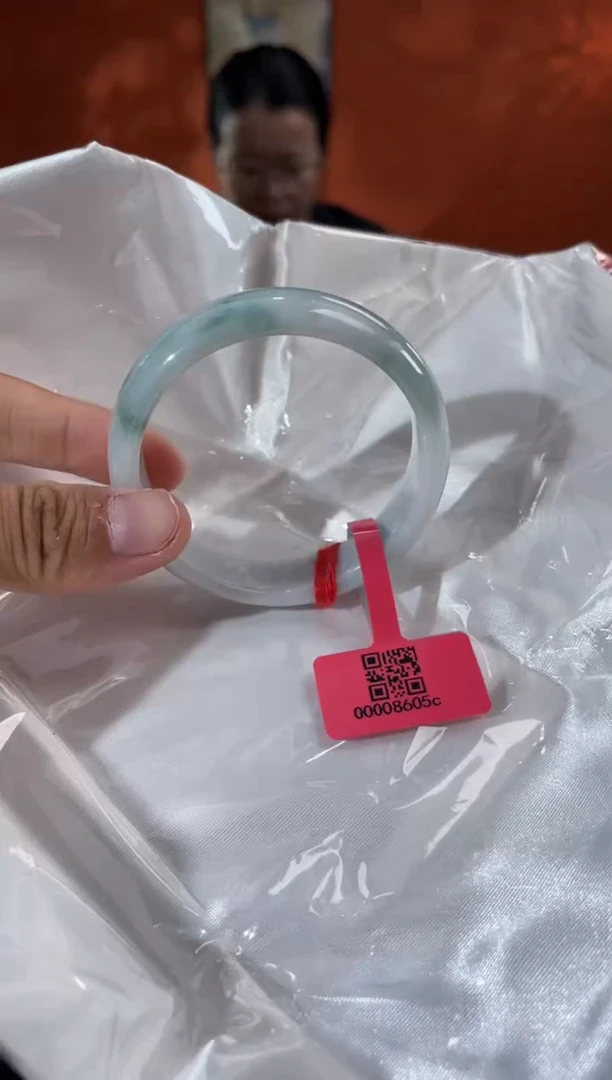未镶嵌手镯翡翠翡翠手镯