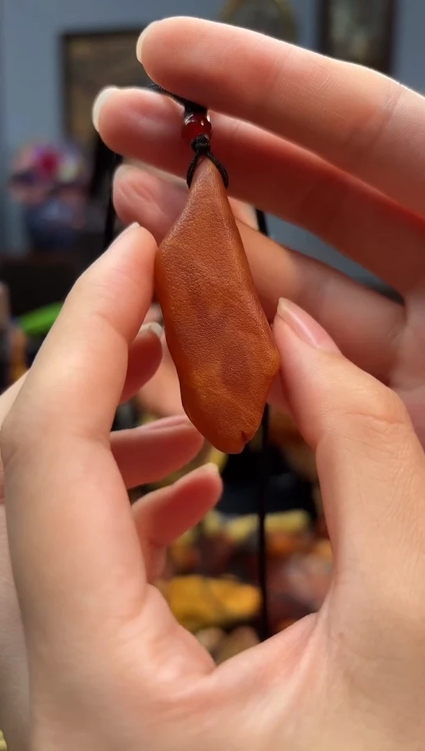 琥珀颈饰未镶嵌吊坠
