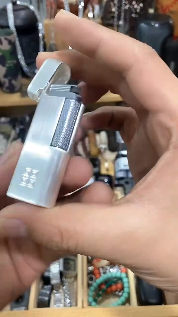 瓷片闪购商品  如图所示