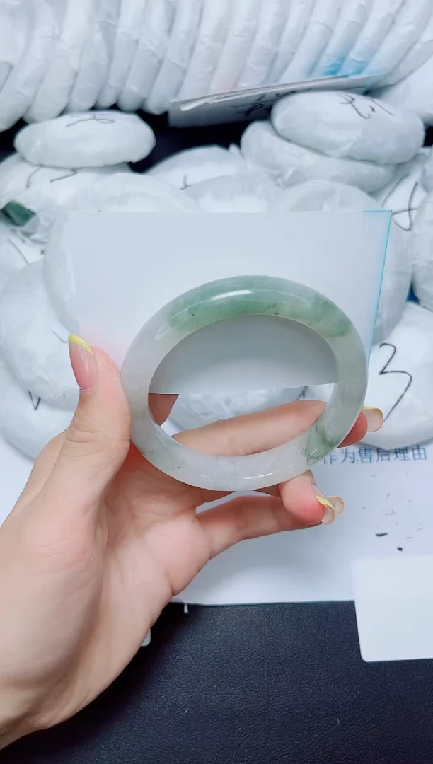 石英质玉手镯未镶嵌90/58