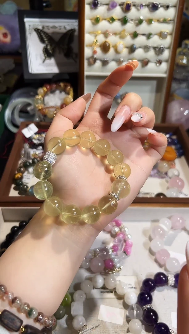 未镶嵌手链水晶多样性发其一，颜色微差