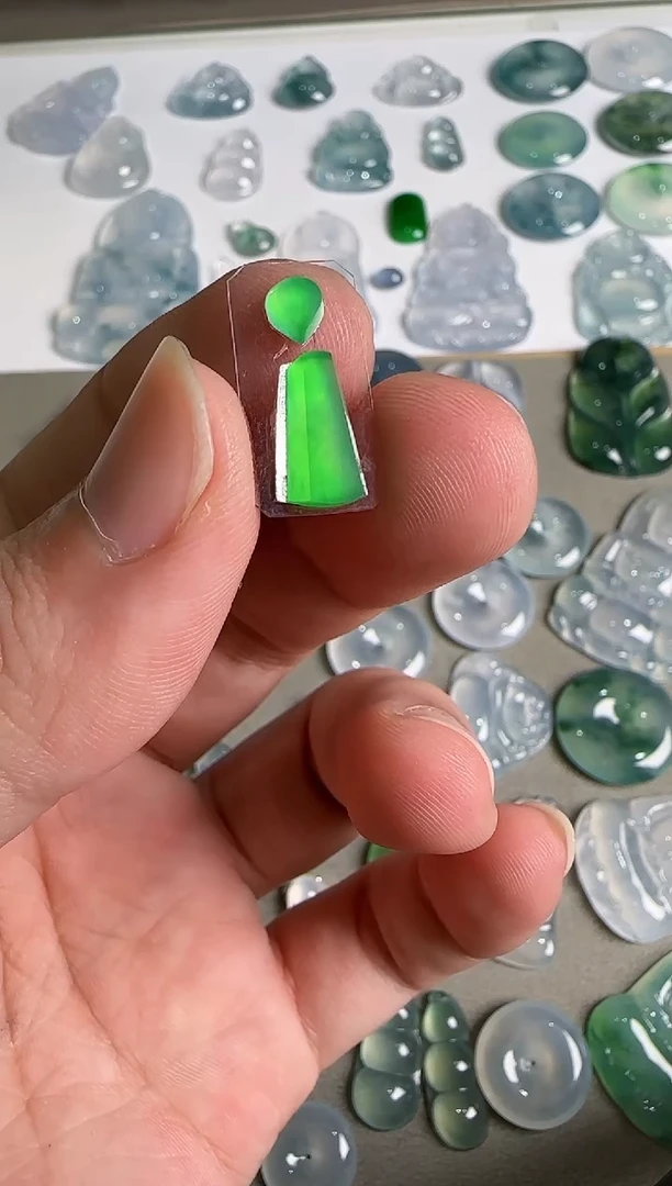 吊坠(不含链)未镶嵌翡翠..