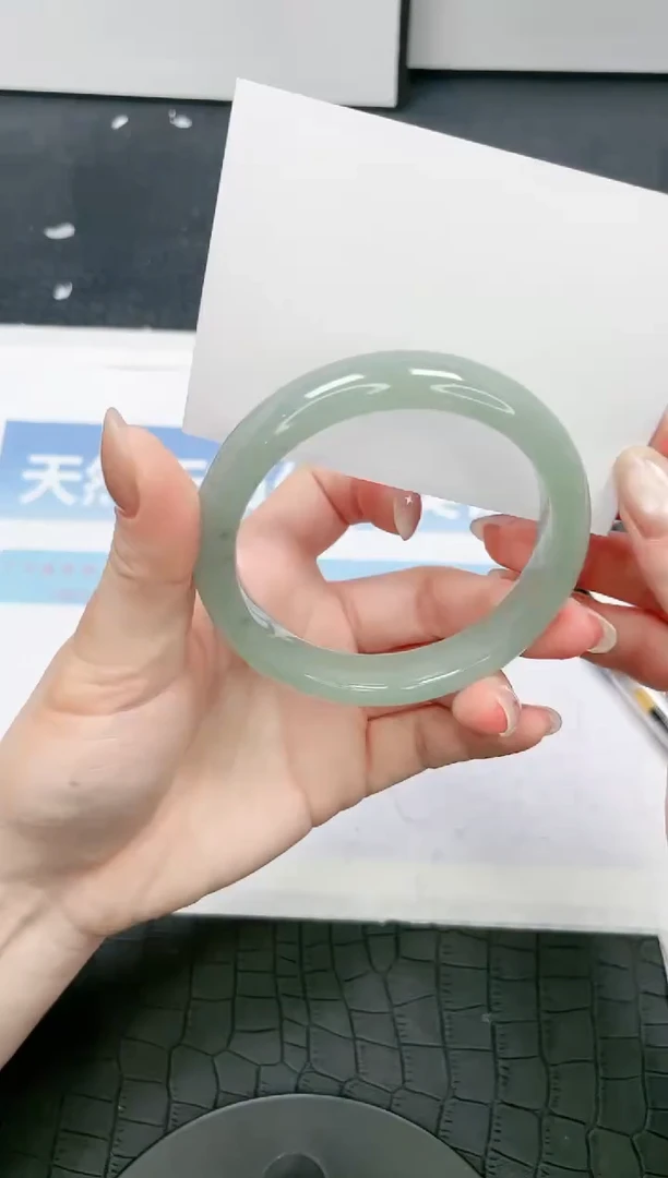 【闪购商品】石英质玉手镯未镶嵌61-