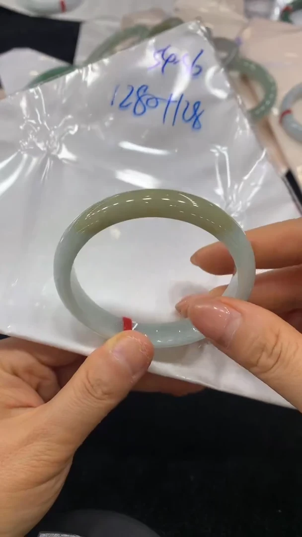 未镶嵌手镯翡翠正圈54-56买断价不退换