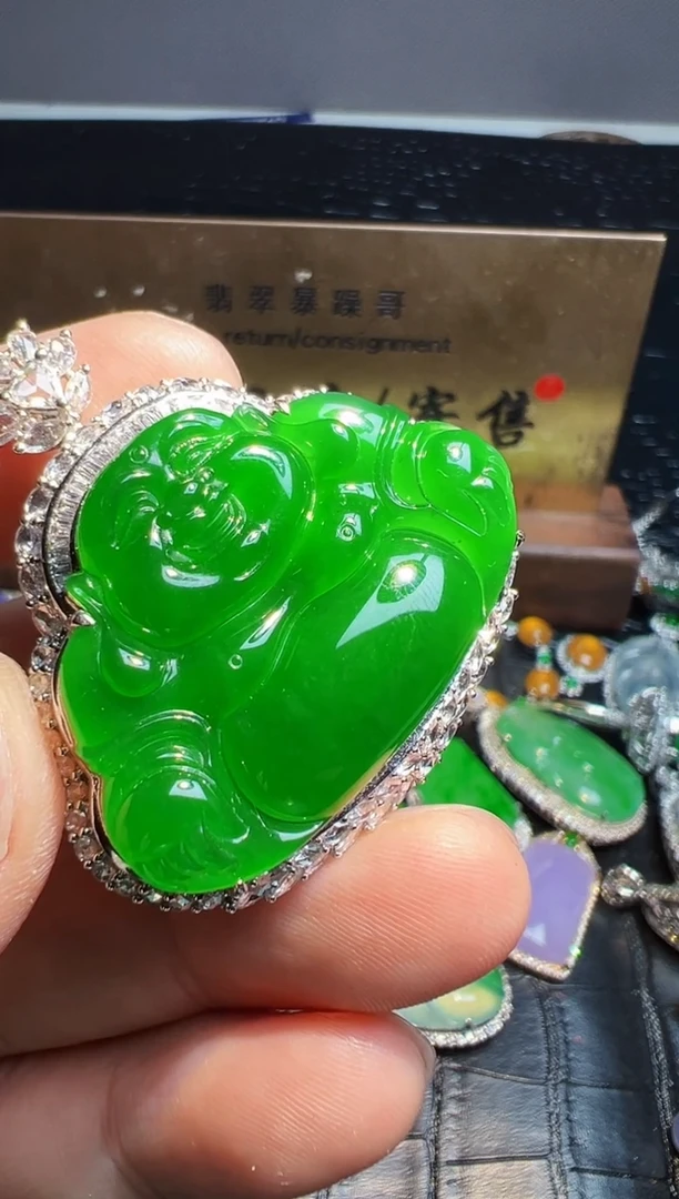 【闪购商品】翡翠颈饰18K金镶嵌翡翠回流