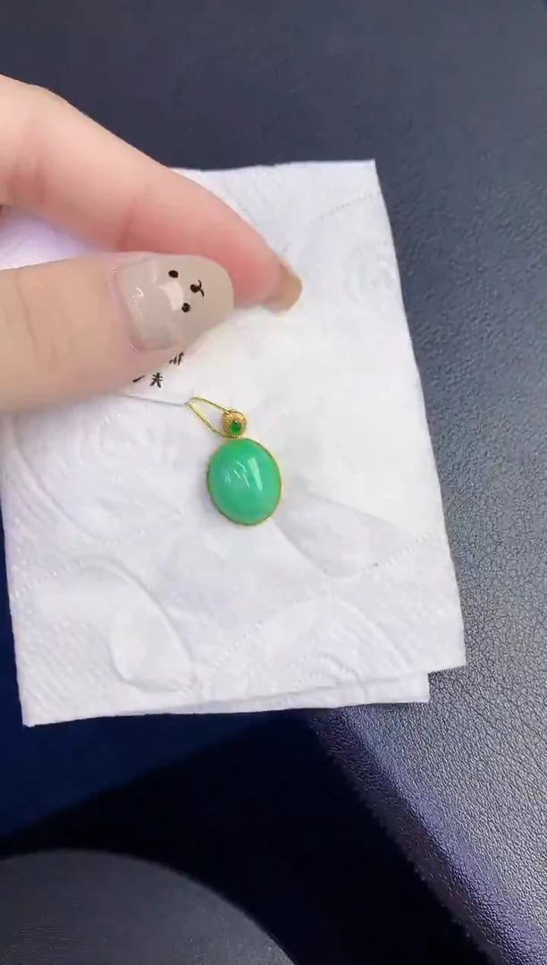 颈饰18K金镶嵌翡翠缅甸天然翡翠A货