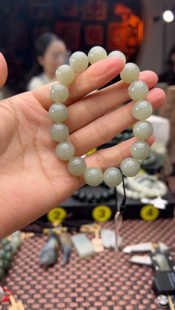 未镶嵌手串和田玉且末料青白玉手串卡12