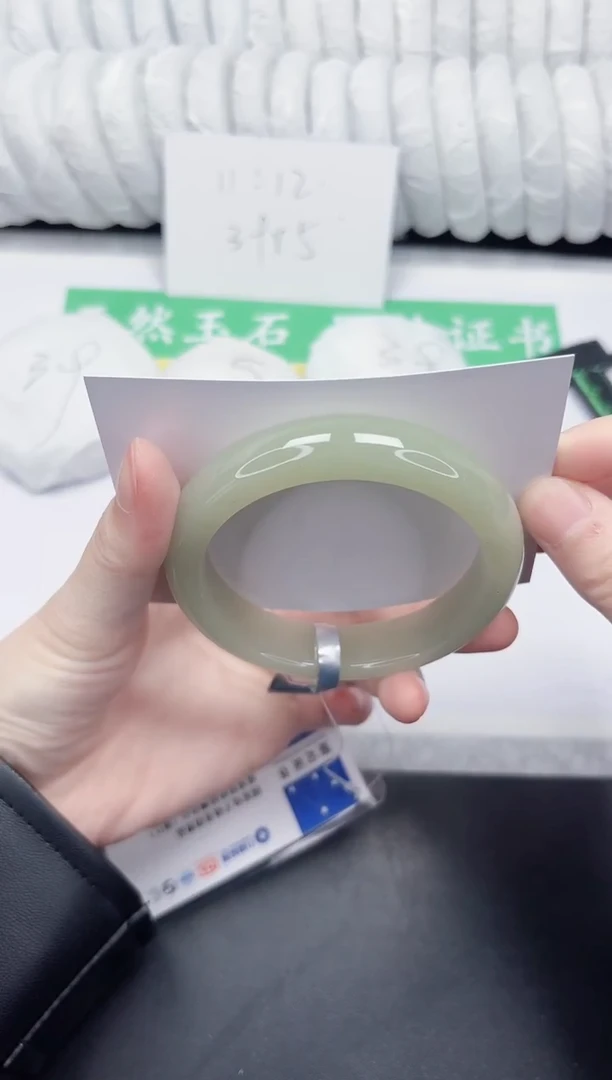 未镶嵌手镯石英质玉28-60.4DK