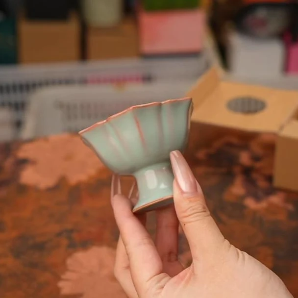 古道源红线汝窑猪油冻高脚花口杯 Q1152