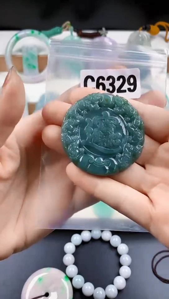 颈饰未镶嵌翡翠天然翡翠吊坠挂件