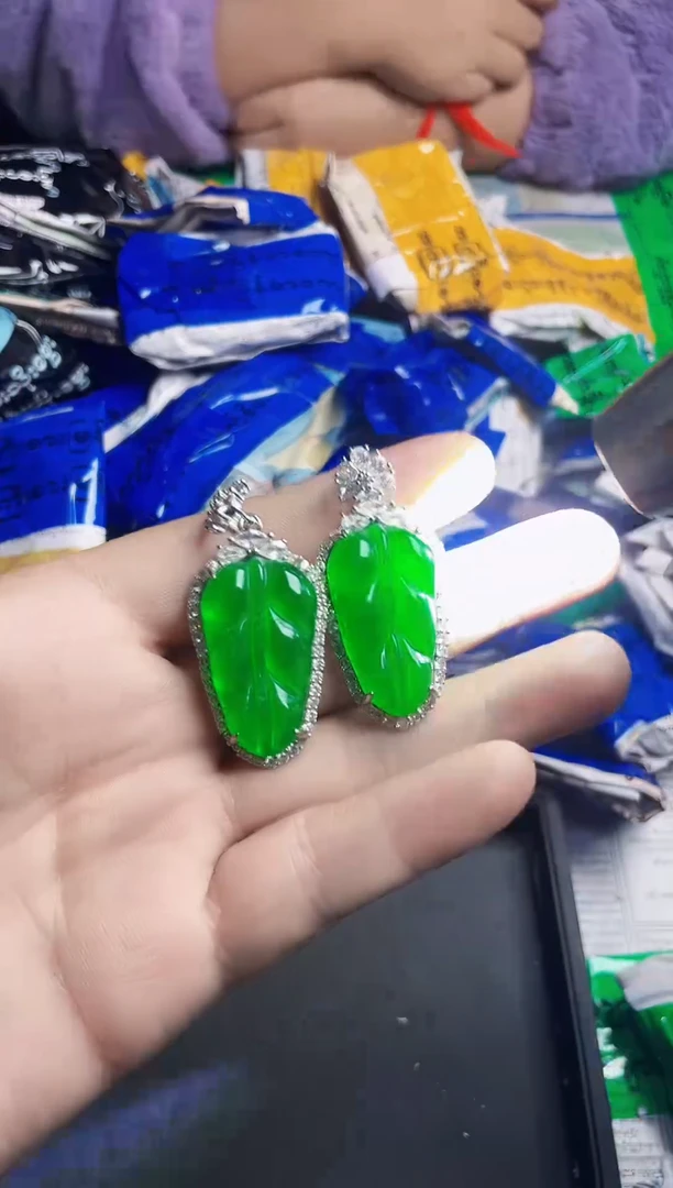 强子收货--所见即所得--多样性发货--HFH2318绿色叶子