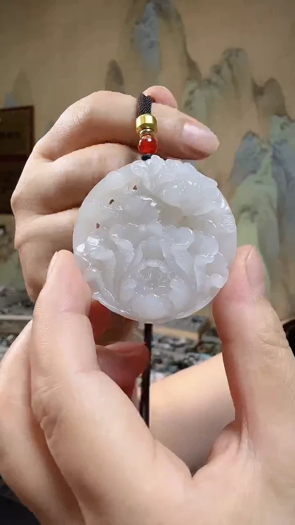 颈饰未镶嵌和田玉.