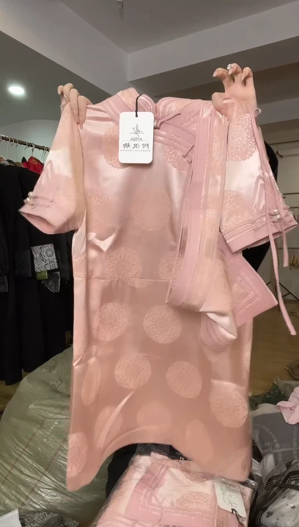 XL码      115-125斤  裙子