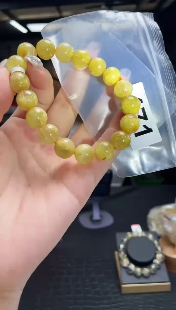 水晶手串未镶嵌手串471