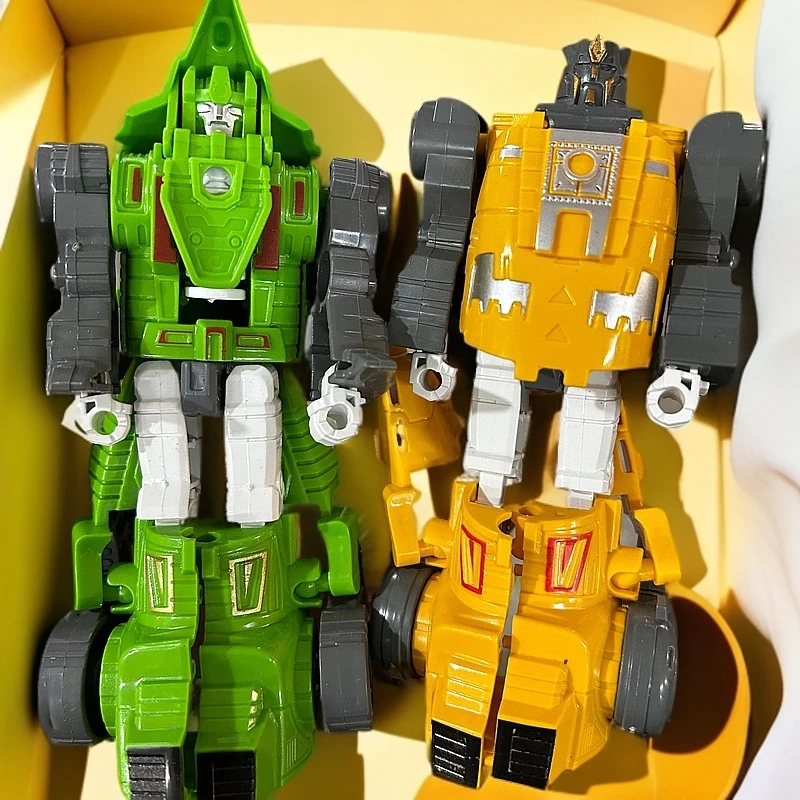 恐龙变形机器人玩具发两个.以直播间为准