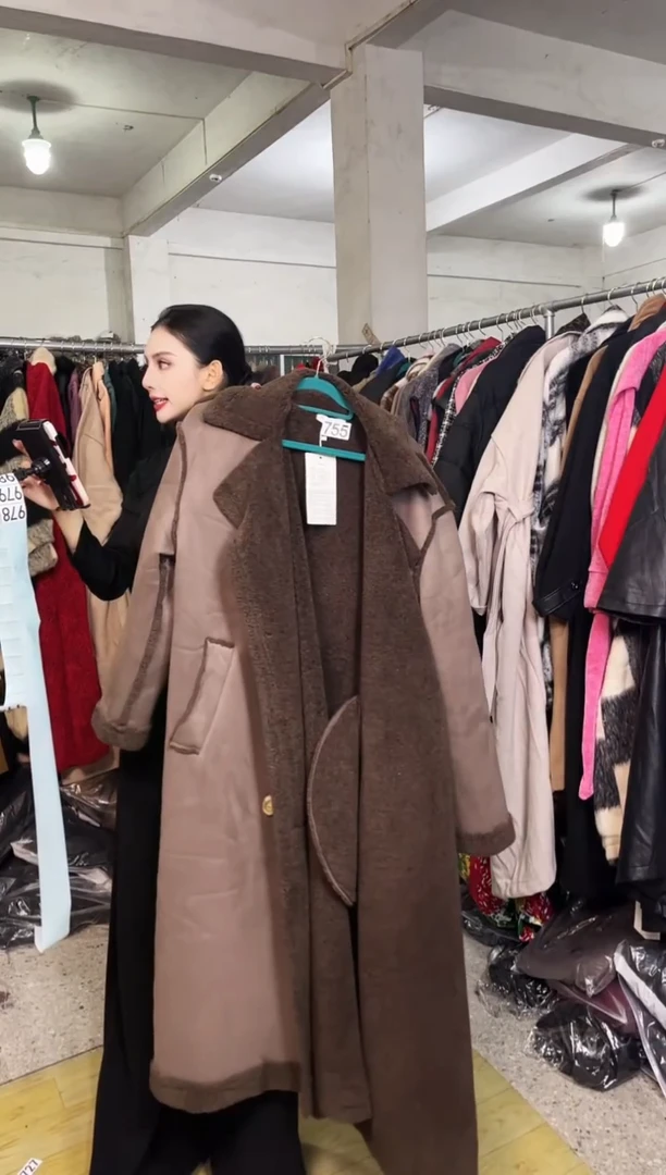 755闪购外套外披马甲打底裤子