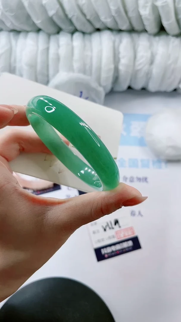 【闪购商品】石英质玉手镯未镶嵌多样性发货V11-62