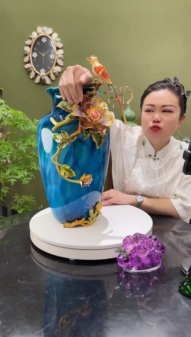 琉璃珐琅彩大号花瓶，喜上眉梢