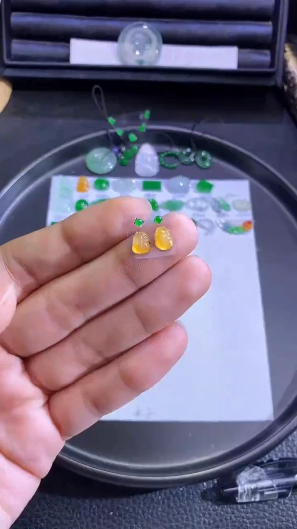 未镶嵌挂件翡翠貔貅