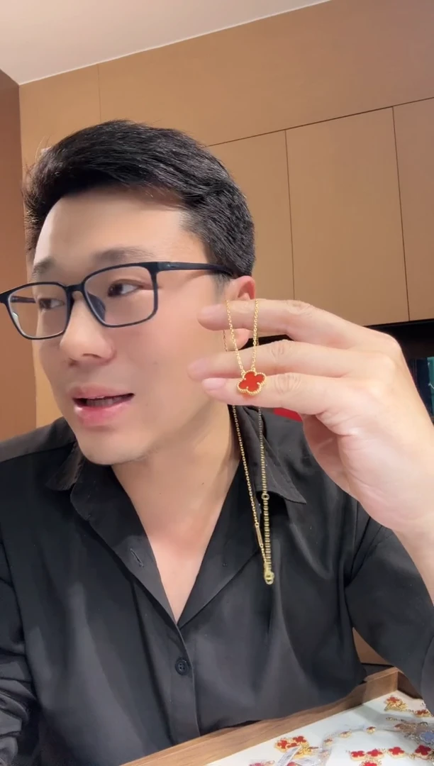 【闪购商品】玛瑙/玉髓套链18K金镶嵌红色k黄，四叶草套链GHJ  25版