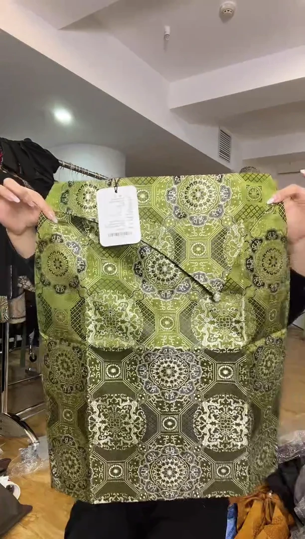 XL码   120-130斤  半裙