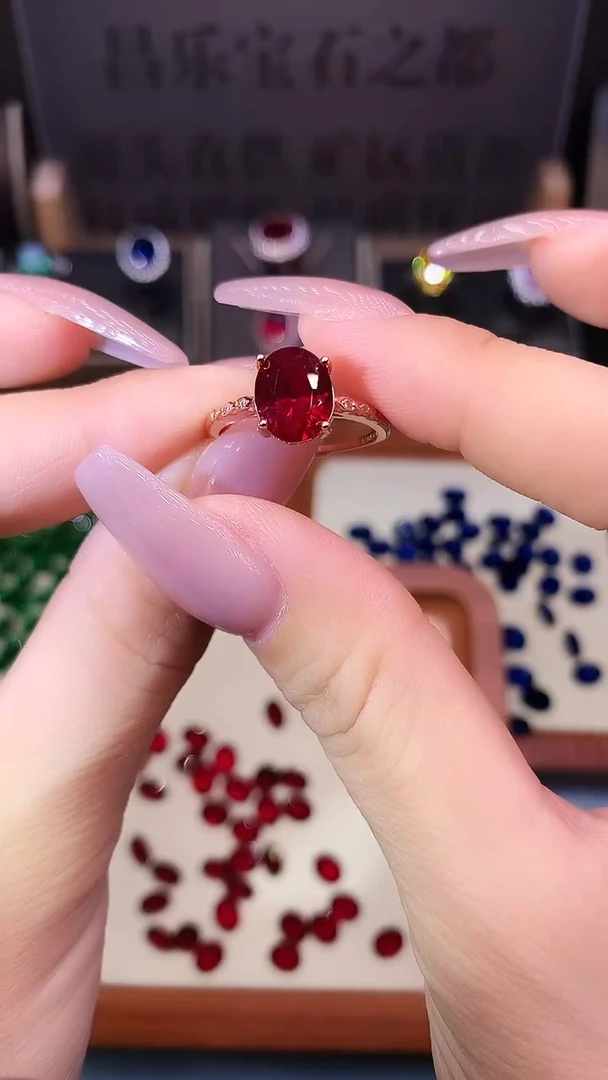 银S925镶嵌戒指红宝石.........