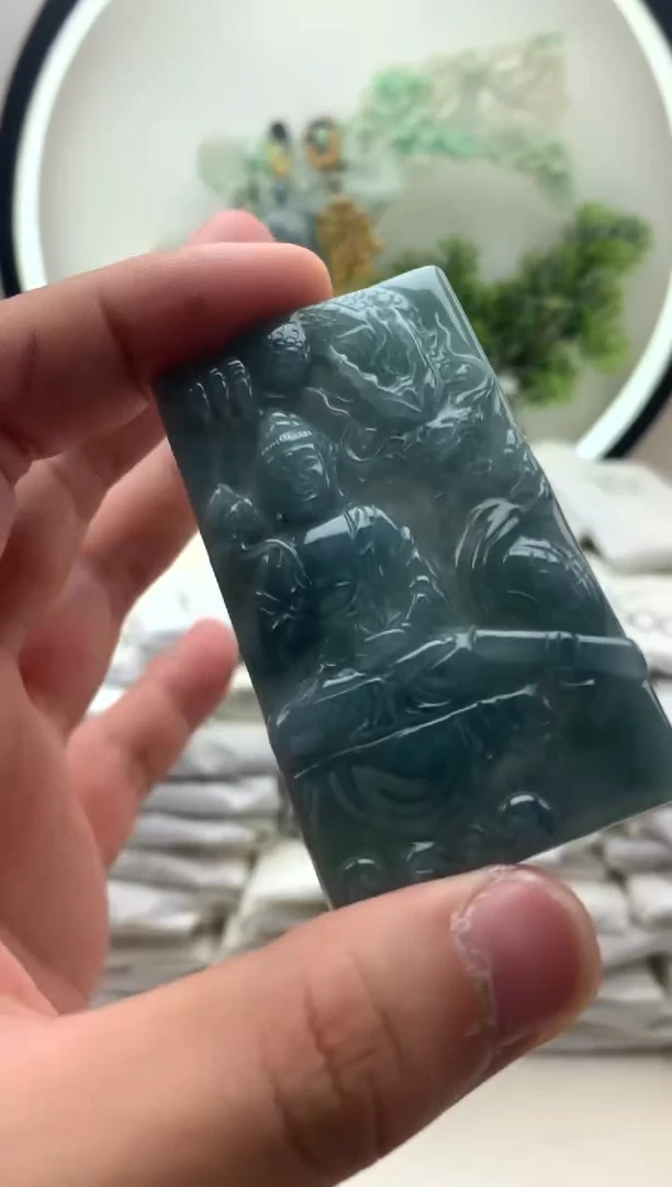 颈饰未镶嵌翡翠观音