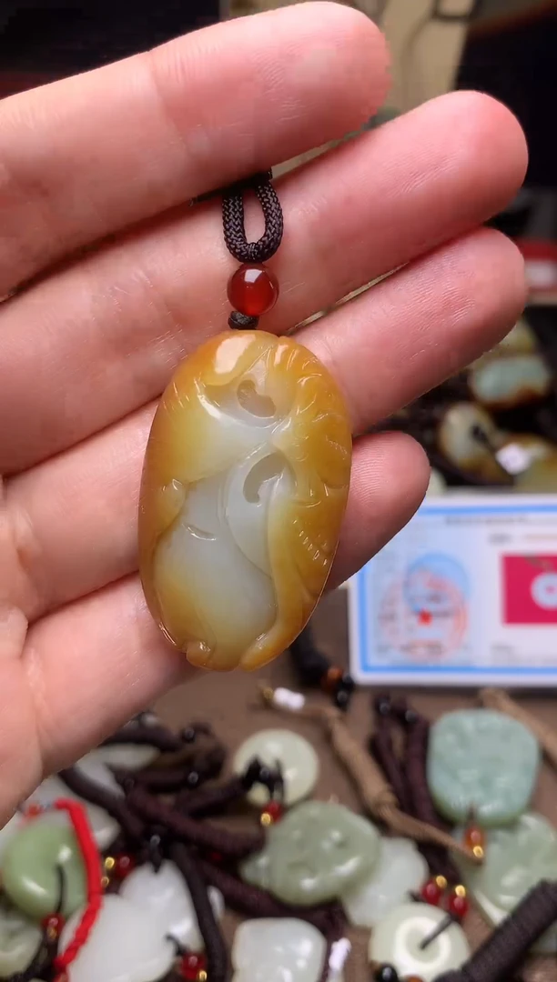 颈饰未镶嵌和田玉新疆料青海料清水和田玉吊坠