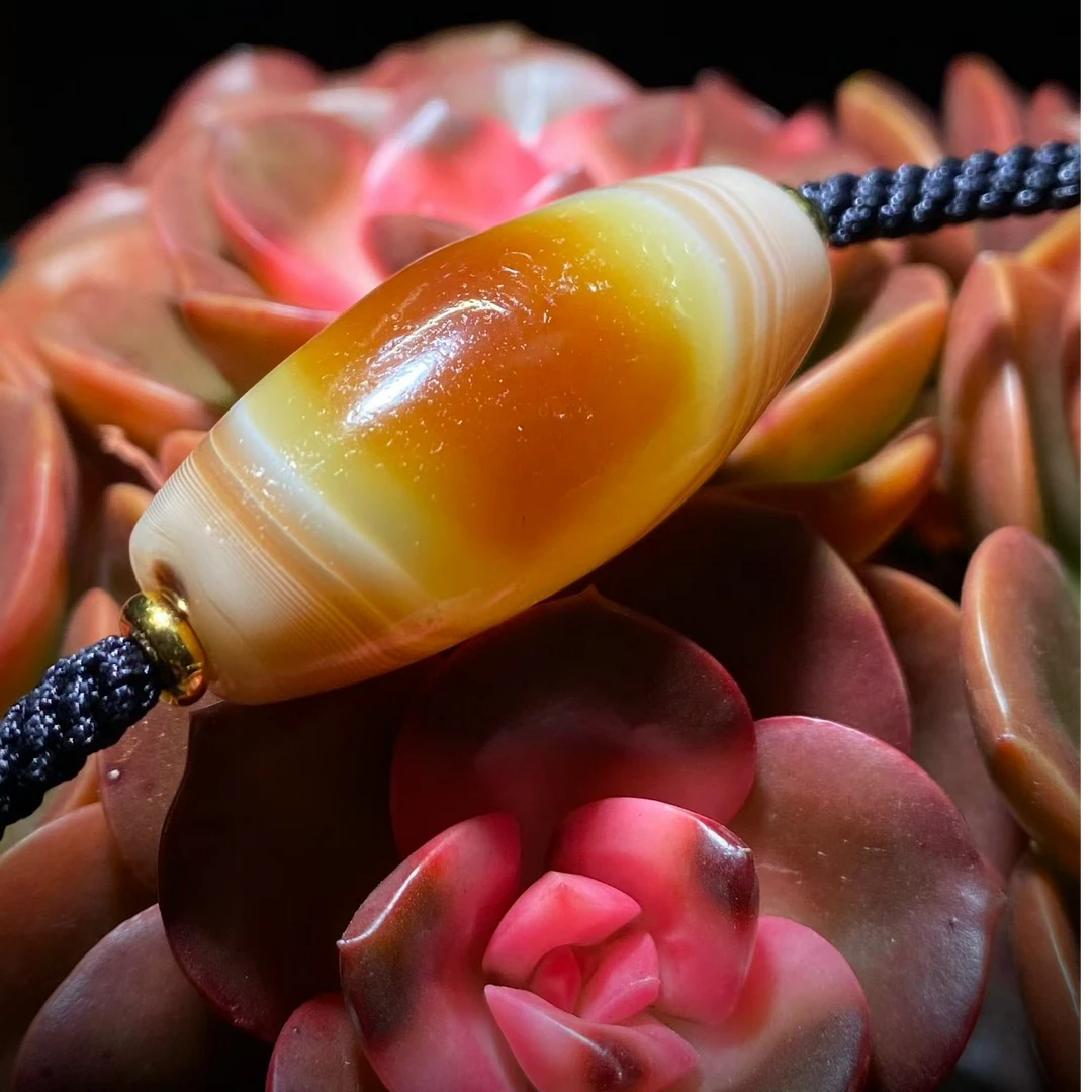 天然缠丝玛瑙带眼颈饰吊坠