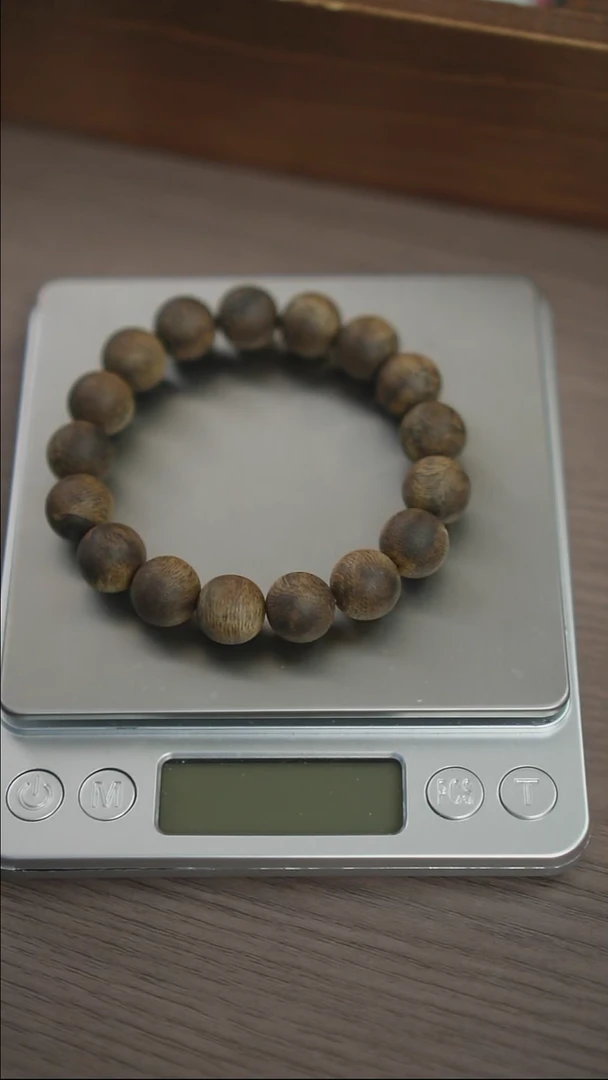 沉香手串叶*辰海南尖峰岭莺歌绿奇楠卡1２圆珠单圈手串９９沉