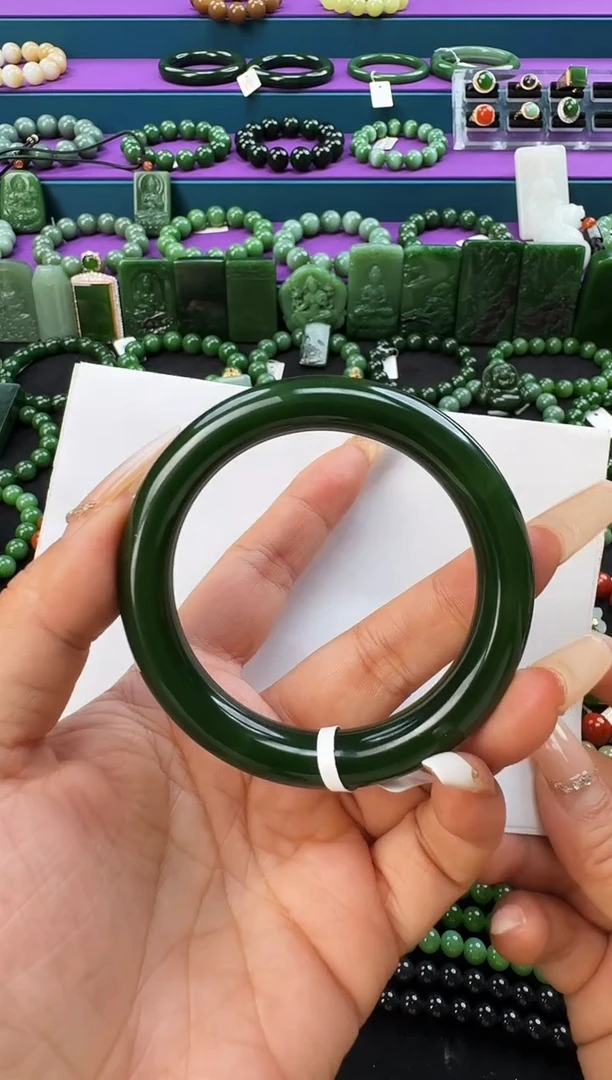 未镶嵌手镯和田玉卡55手镯