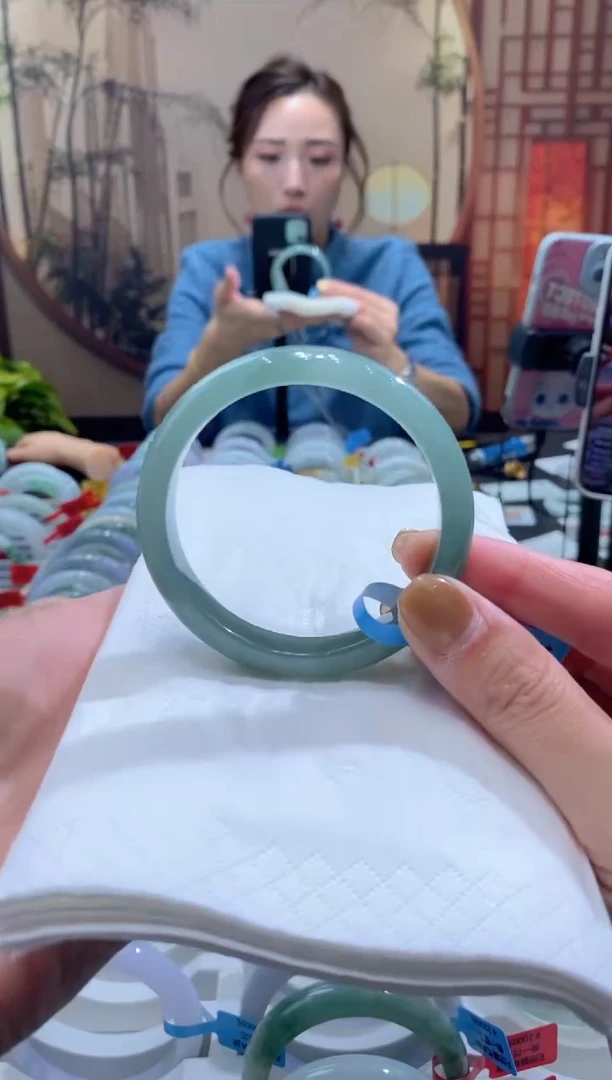 未镶嵌手镯翡翠000073226