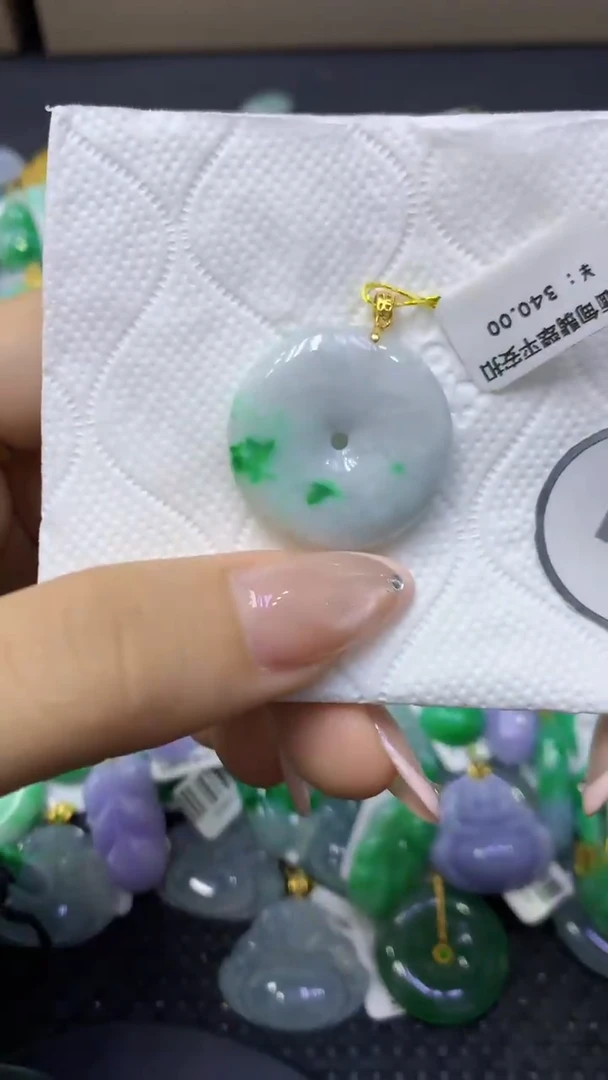 颈饰未镶嵌翡翠天然缅甸翡翠A货