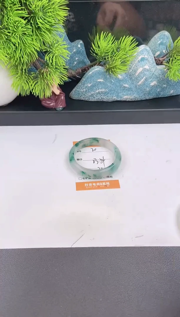 石英质玉手镯未镶嵌20