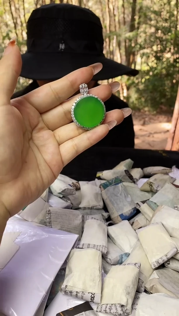 满色吊坠 所见即所得！！！