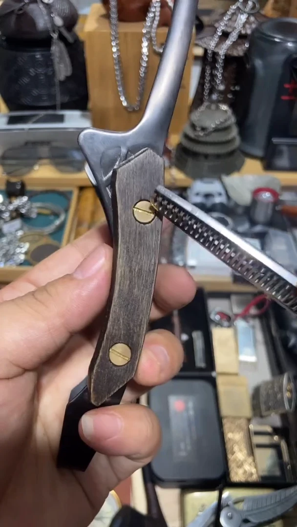 瓷片闪购商品  如图所示