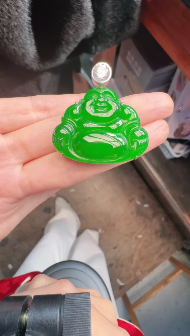 未镶嵌定制翡翠A货有轻微色差属于正常现象，佛公1