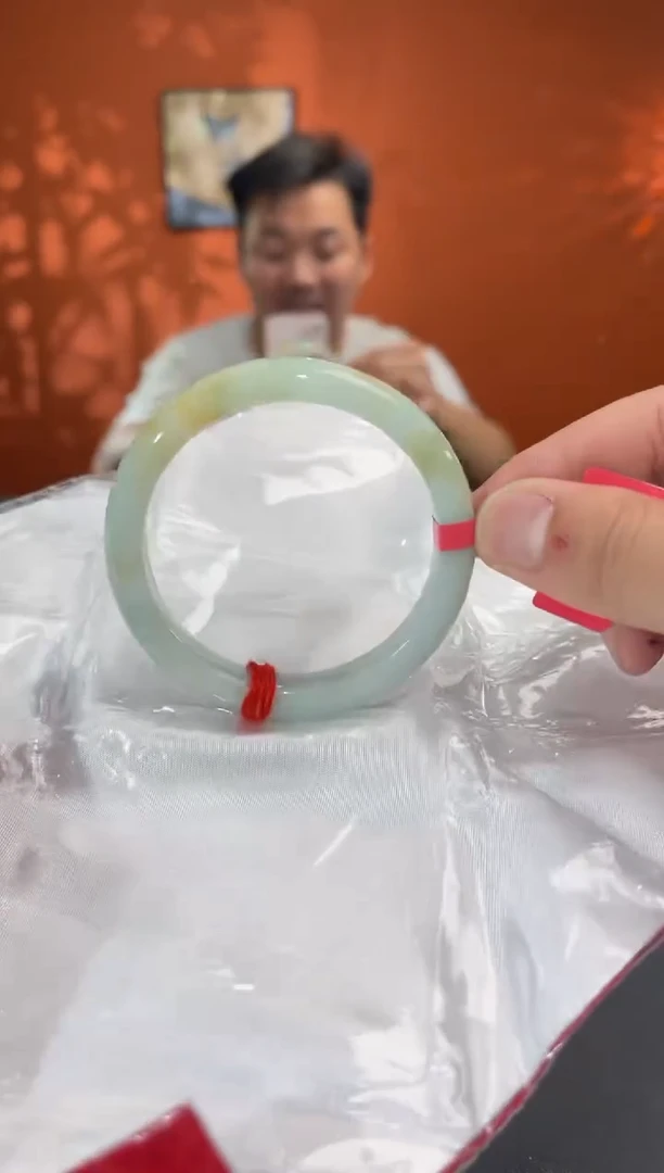 未镶嵌手镯翡翠翡翠手镯（微瑕）