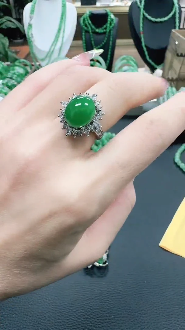 未镶嵌1石英质玉（非洲翠）/1456