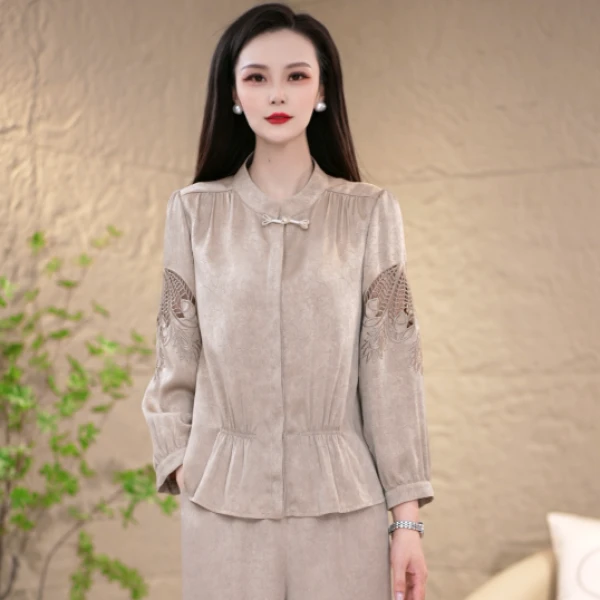 2025秋季新款气质优雅设计感轻奢高贵收腰显瘦两件套时尚套装