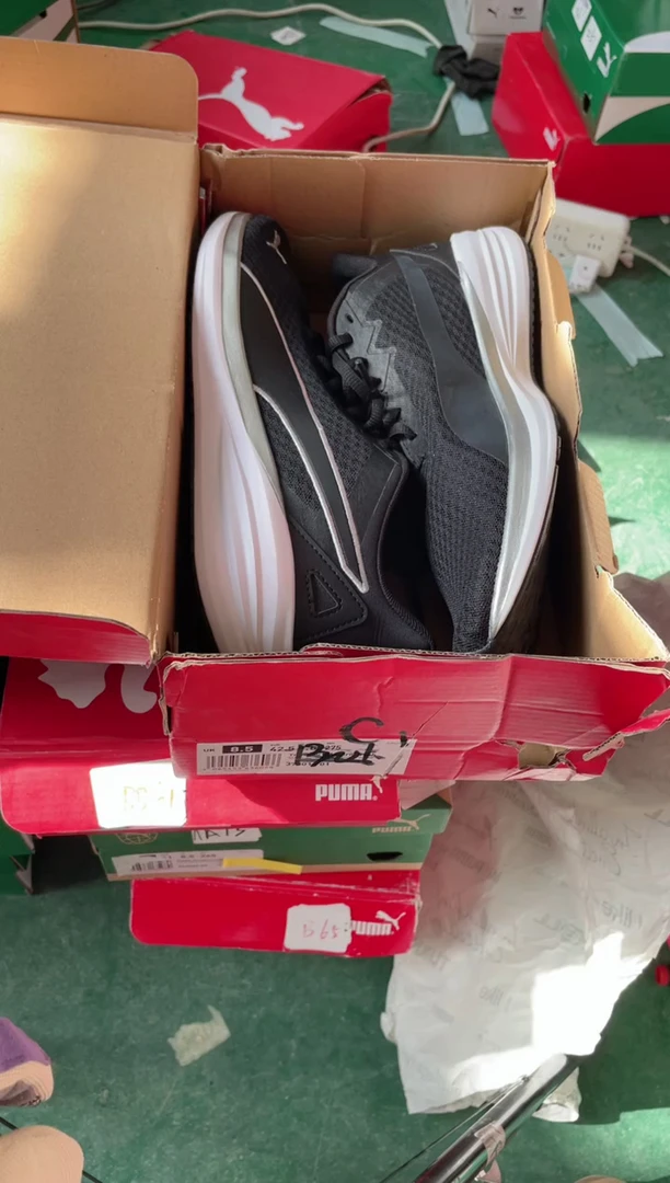 彪马时尚休闲运动鞋42.5M   CC36