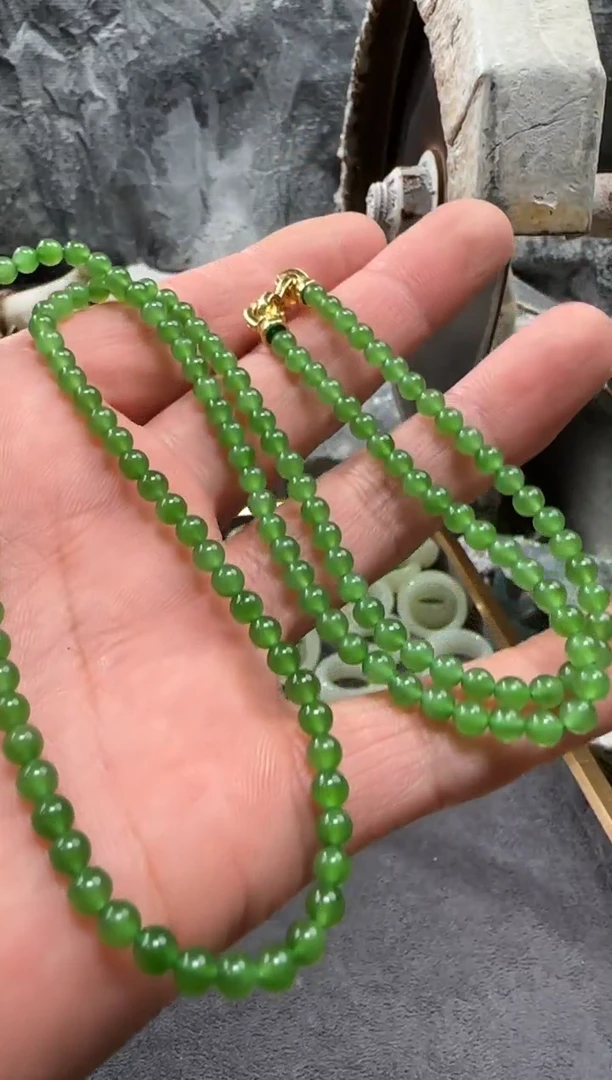 和田玉未镶嵌颈饰项链