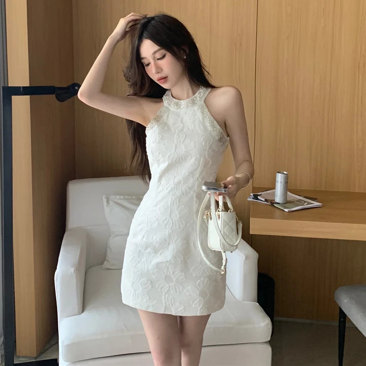 千金贵气重工珠子挂脖立体花连衣裙女夏季气质高级感改良旗袍裙子