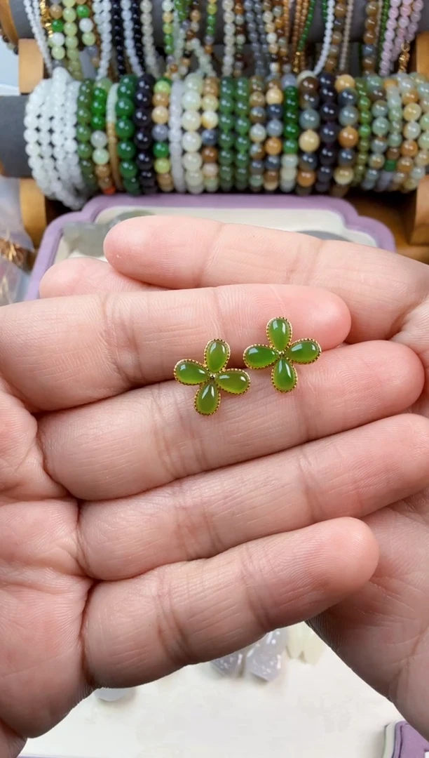 银S925镶嵌和田玉耳饰小*猫耳钉