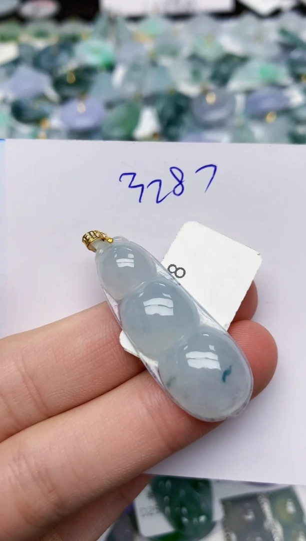 颈饰18K金镶嵌翡翠天然缅甸A货翡翠百元以上9元证书费自理