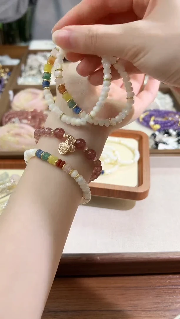 【闪购商品】水晶手链未镶嵌白蝶贝天然默认微瑕多样性发货