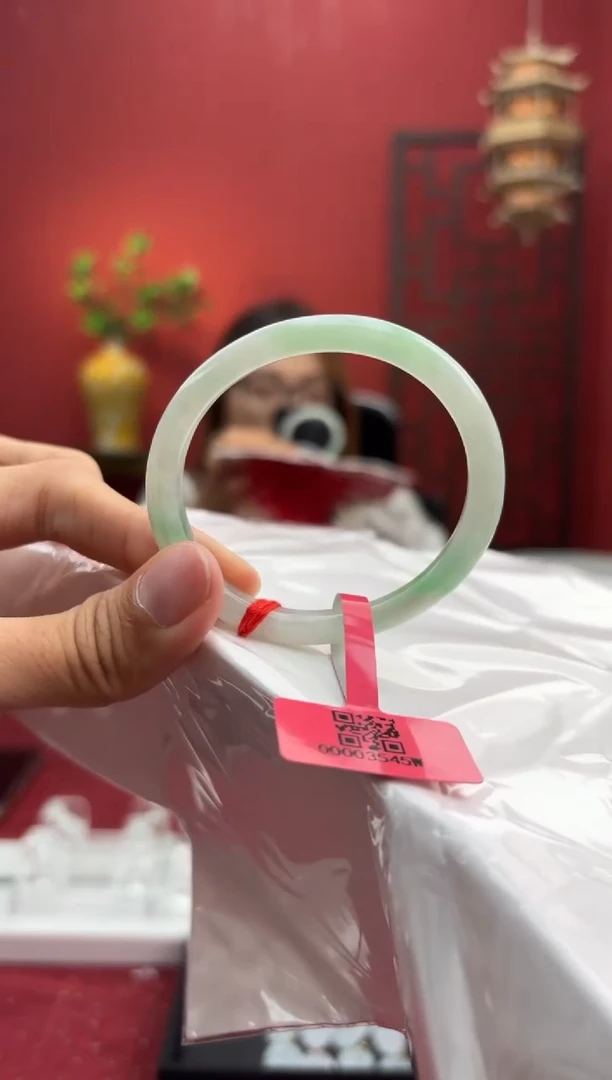 未镶嵌手镯（贵妃镯）翡翠5手镯