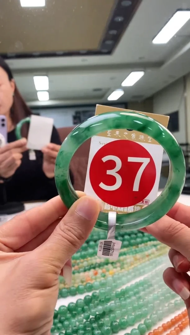 未镶嵌手镯石英质玉62+37
