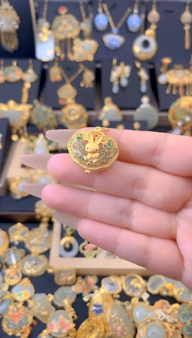 和田玉银S925镀金镶嵌颈饰兔子香囊如意锁吊坠